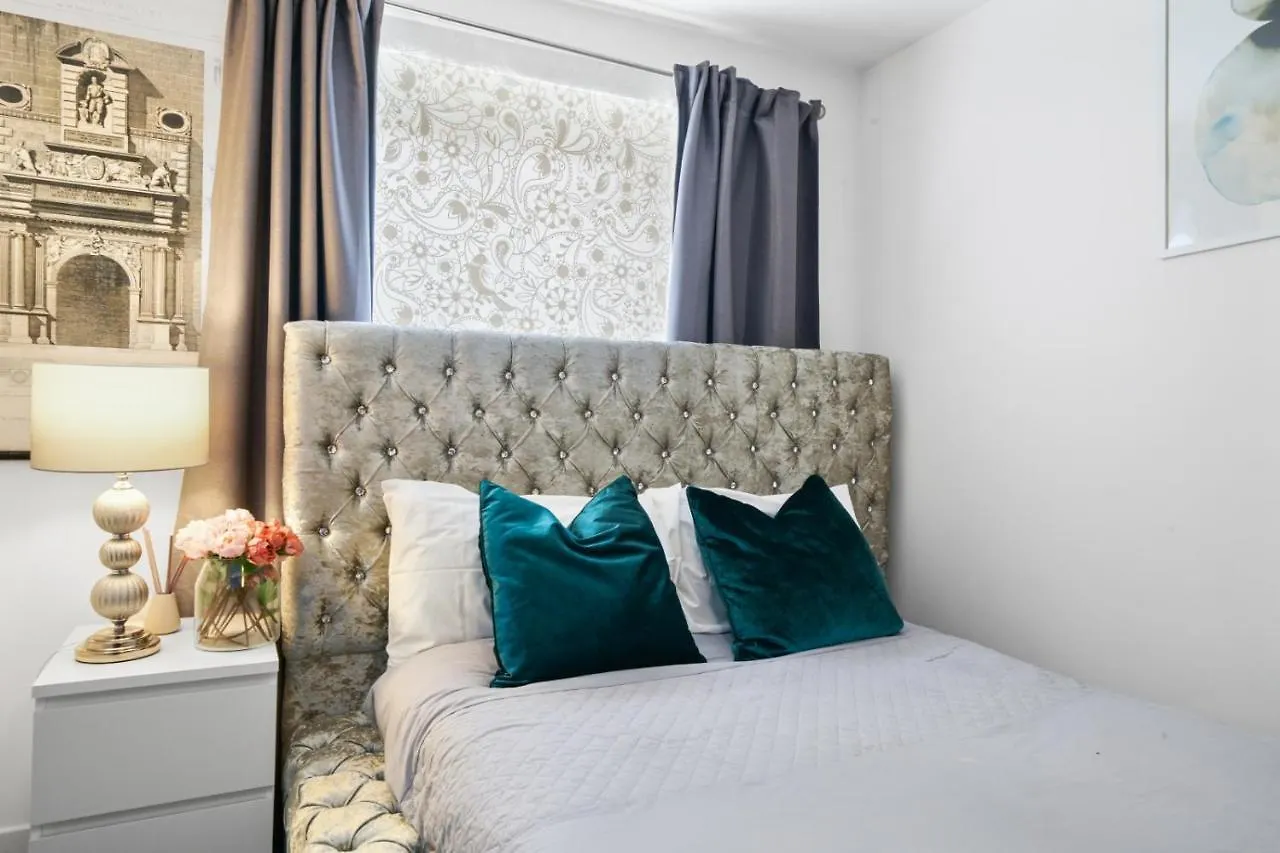 Modern Deluxe 1 Bed Apartment Bermondsey London Bridge contacts